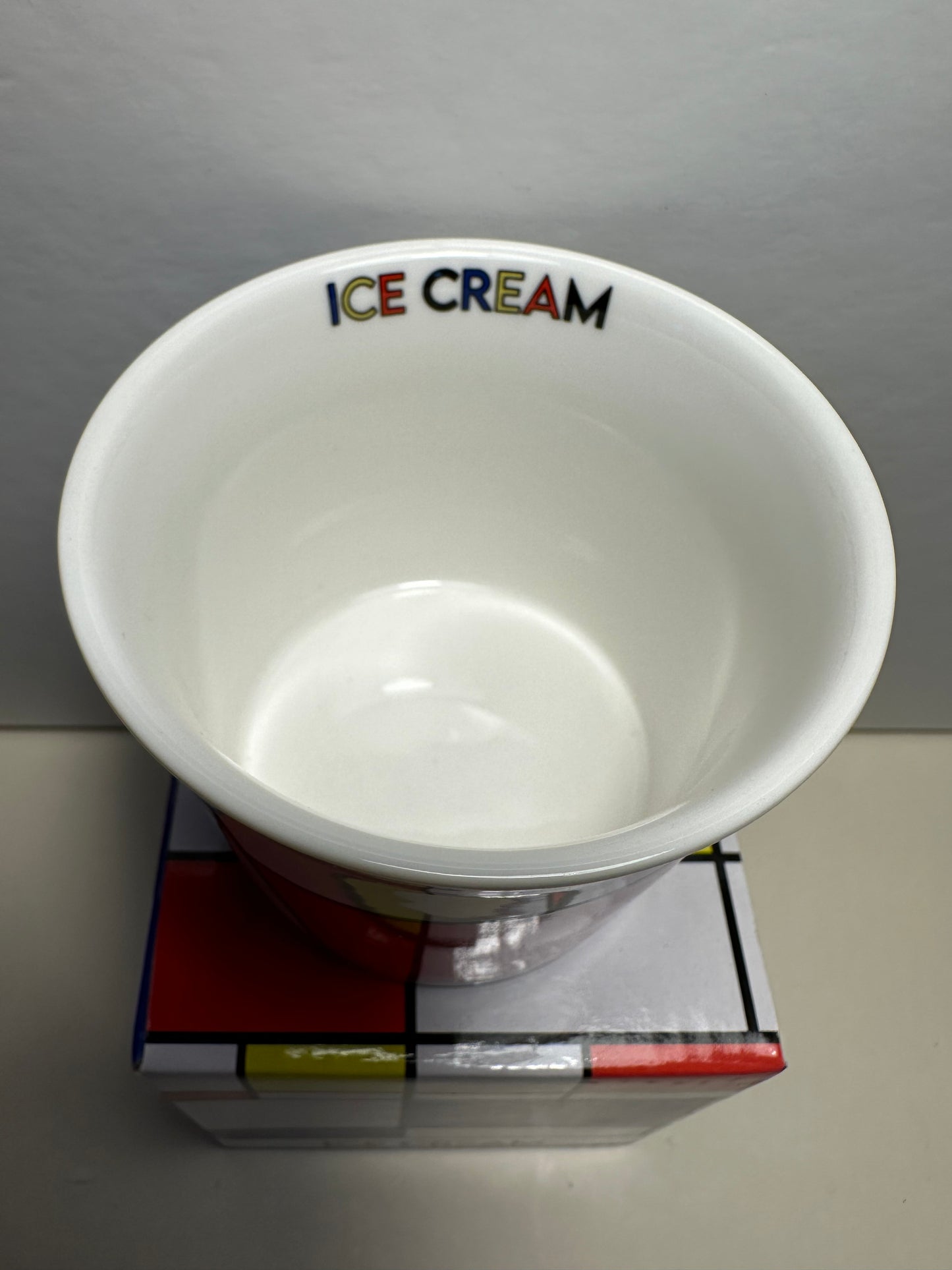 Mondrial ice cream cup