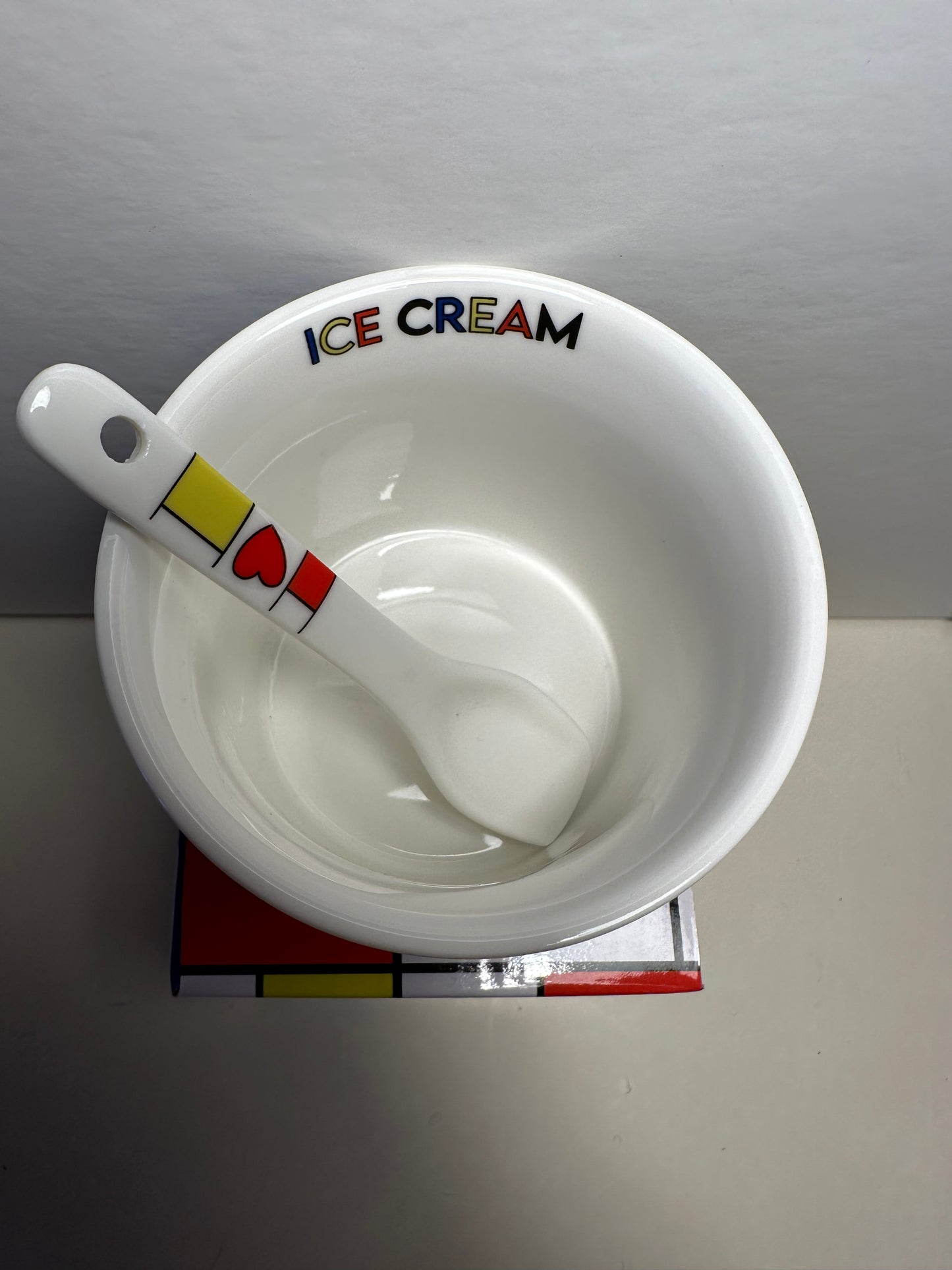 Mondrial ice cream cup