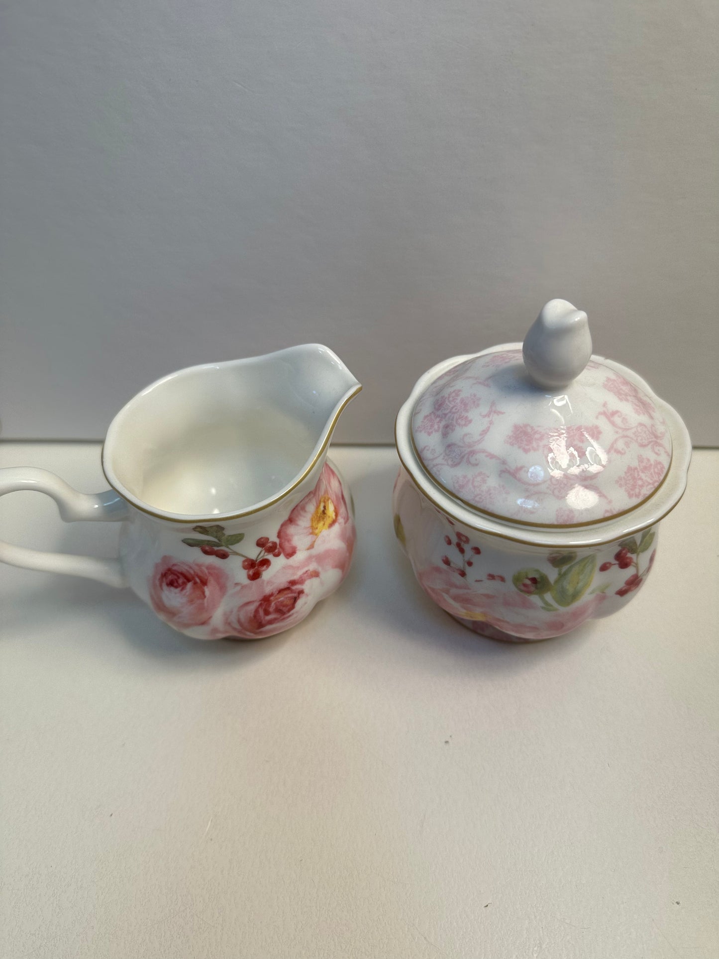 Floral Damask milk jug and sugar bowl